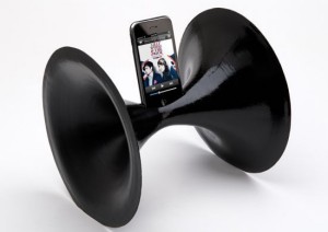 Sonoro-iPhone-speaker-dock