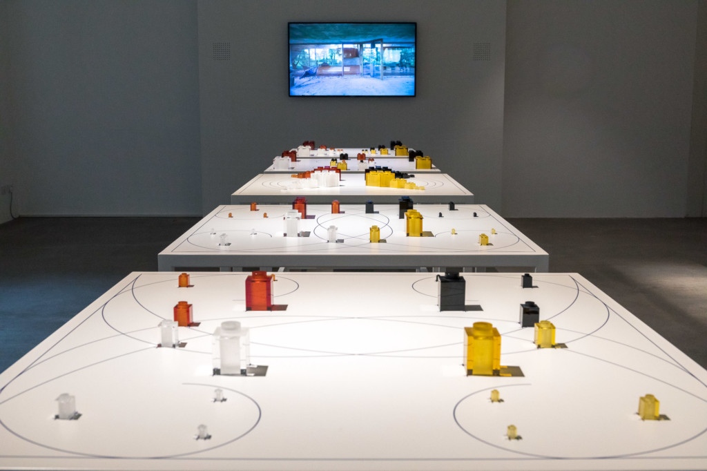 Lieven De Boeck, Sã (100 Legos), installation view, ph. Enrico Fiorese